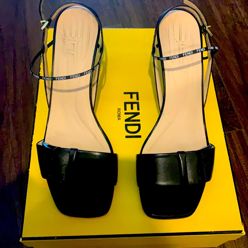 Sexy gentle loved Fendi sandals